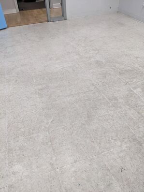 Before & After Commercial Floor Strip & Wax in Portage Park, IL (2)